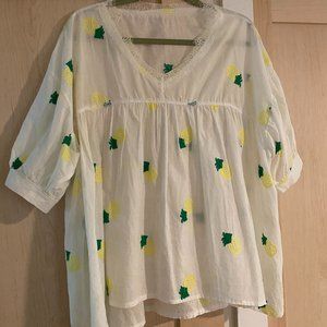 Vintage Blouse with crochet pineapples